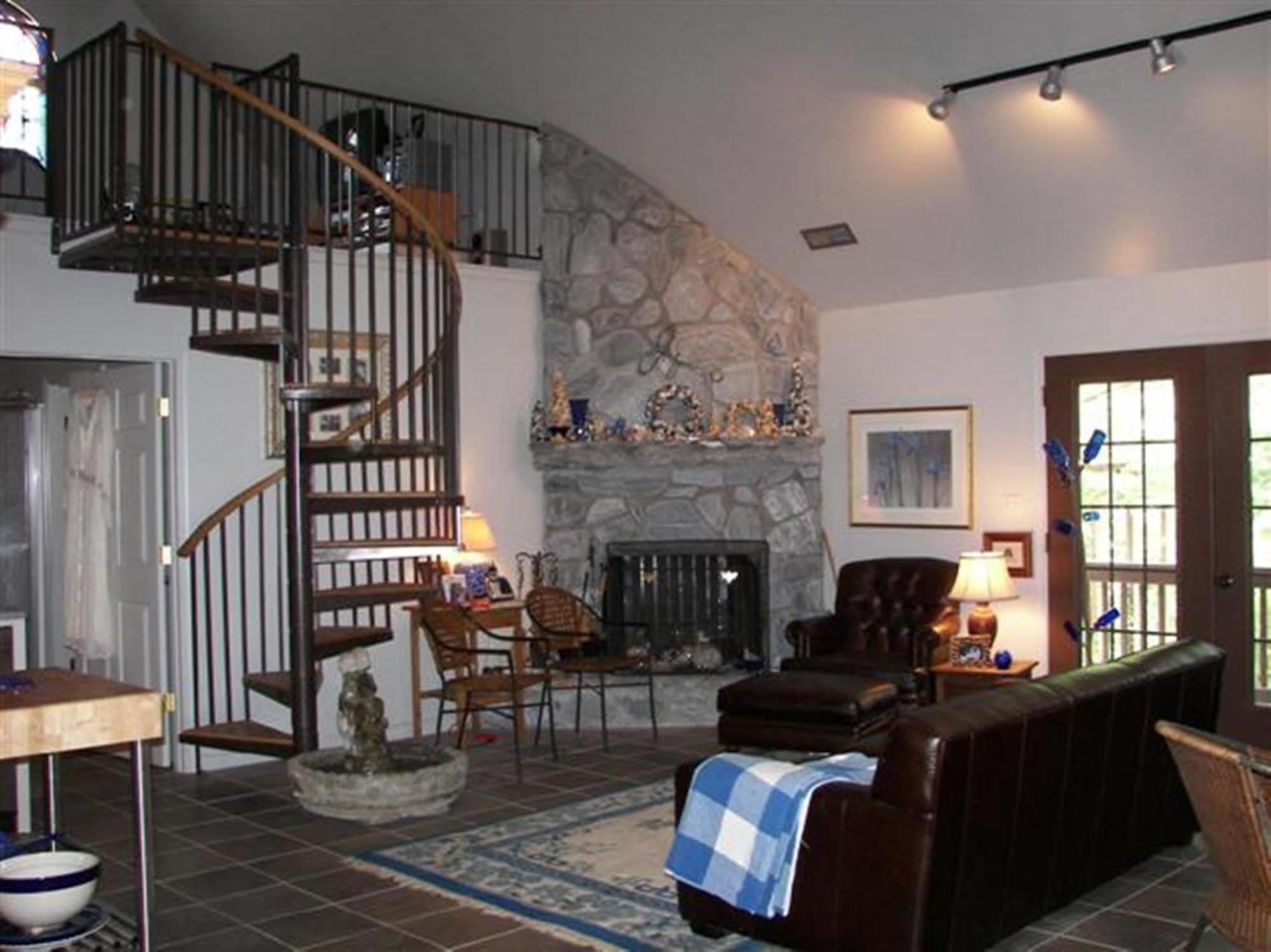 Longacre Of Appomattox Bed and Breakfast Rum bild